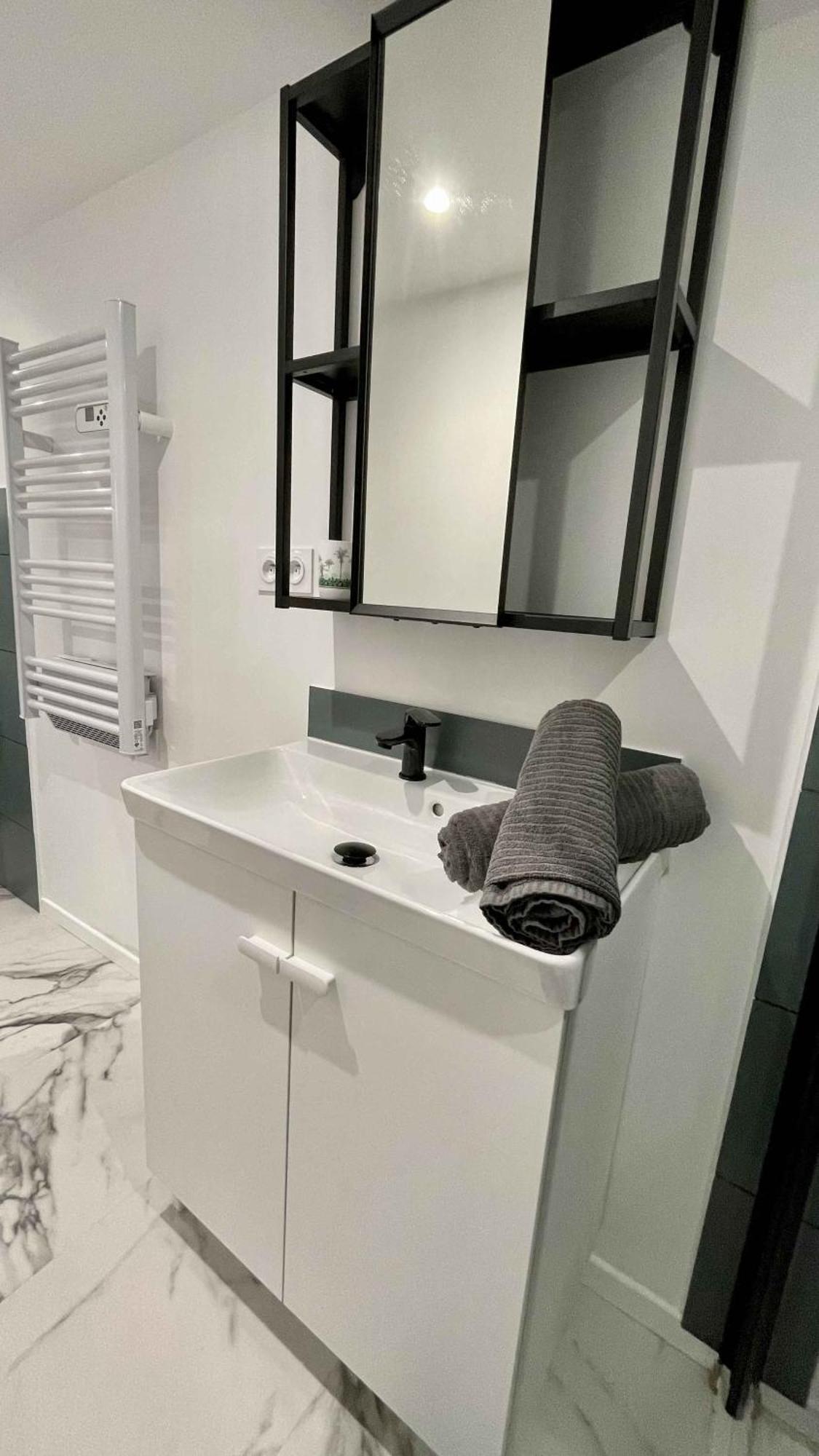 Appartement Au Calme Dans Le Quartier Historique Pour 4 Personnes Avec Espace Exterieur Pau Bagian luar foto
