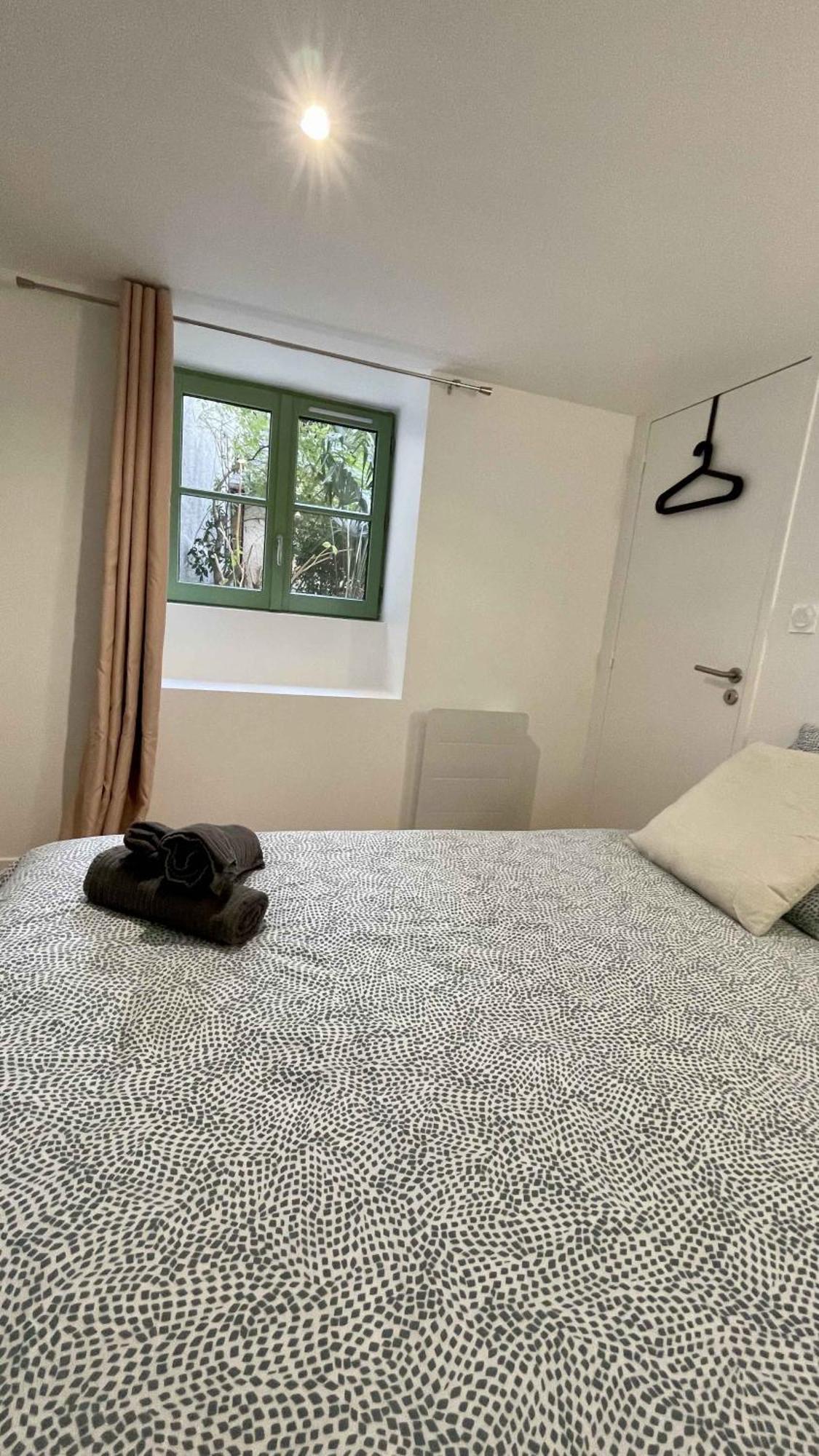 Appartement Au Calme Dans Le Quartier Historique Pour 4 Personnes Avec Espace Exterieur Pau Bagian luar foto